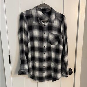 Torrid Black and White Plaid Button Down Shirt